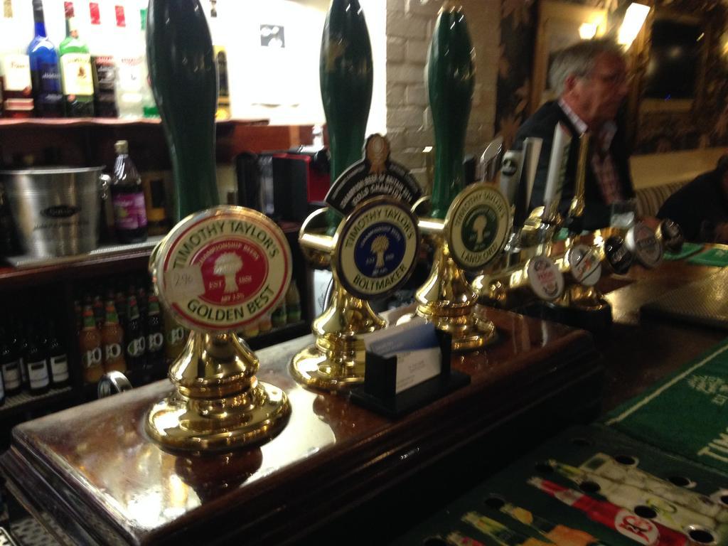 Shears Inn Halifax Bagian luar foto